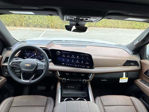 New 2026 Chevrolet Tahoe High Country w/ Sun And Tow Package AWD/4WD image 13