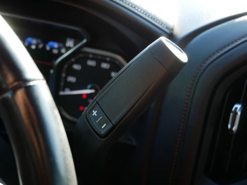 Used 2020 GMC Sierra 1500 AT4 w/ Off-Road Performance Package image 24