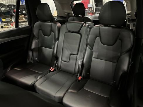 Used 2022 Volvo XC90 T5 Momentum AWD/4WD image 28