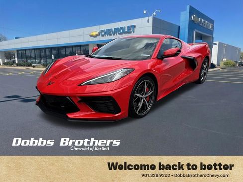 Used 2022 Chevrolet Corvette Stingray Preferred Cpe w/ Z51 Performance Package RWD image 3