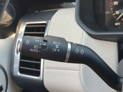 Used 2025 Land Rover Discovery S AWD/4WD image 27