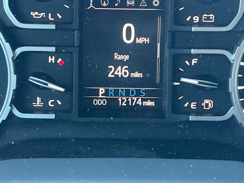 Certified 2021 Toyota Tundra SR5 AWD/4WD image 24