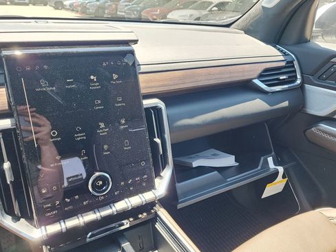 New 2026 GMC Acadia Denali Ultimate AWD/4WD image 39