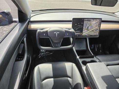 Used 2020 Tesla Model Y Long Range AWD/4WD image 26