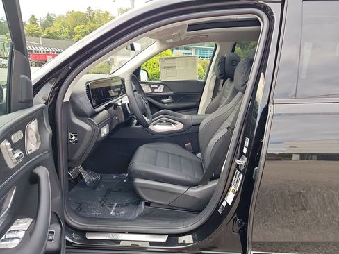 New 2026 Mercedes-Benz GLS 450 4MATIC image 9