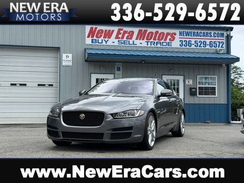 Used 2018 Jaguar XE Premium RWD image 1