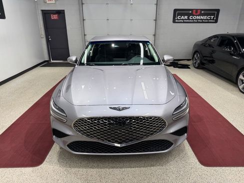 Used 2023 Genesis G70 2.0T image 4