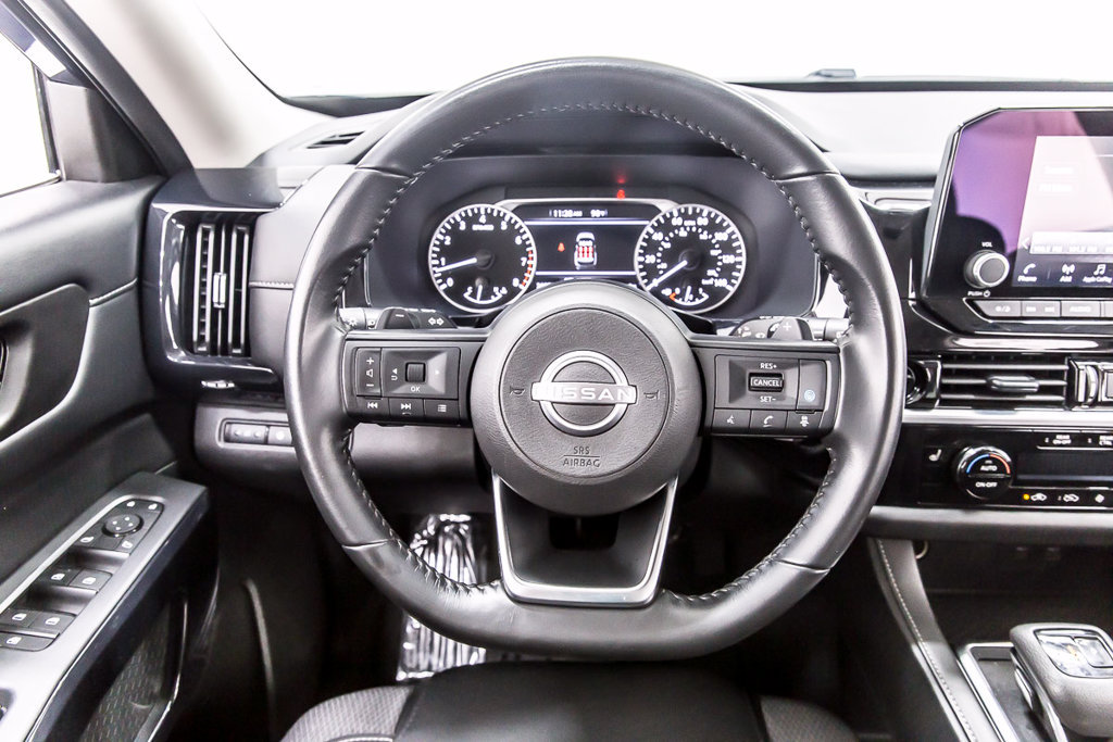 Used 2025 Nissan Pathfinder SV AWD/4WD image 19
