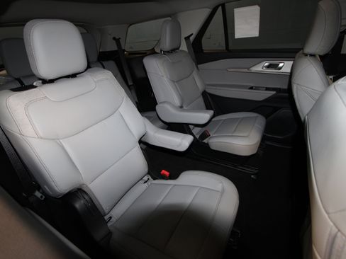 New 2026 Ford Explorer Active w/ Active Comfort Package image 22