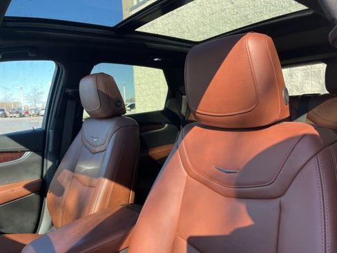 Used 2023 Cadillac XT5 Sportv w/ Technology Package image 12