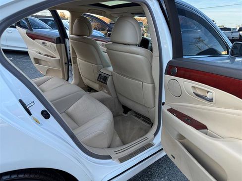 Used 2012 Lexus LS 460 image 17