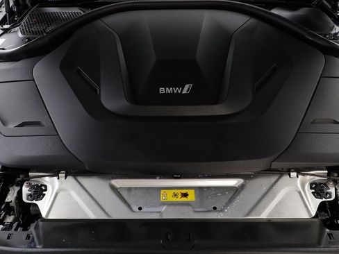 Certified 2025 BMW i4 xDrive40i w/ M Sport Package image 23