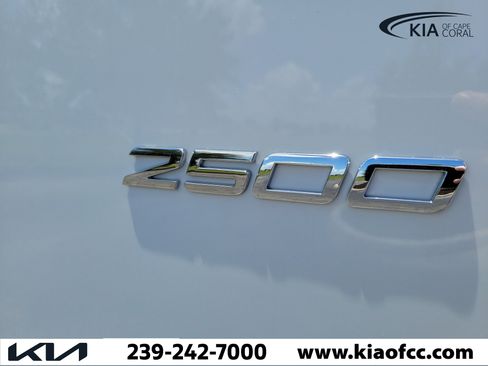 Used 2025 Mercedes-Benz Sprinter 2500 image 10