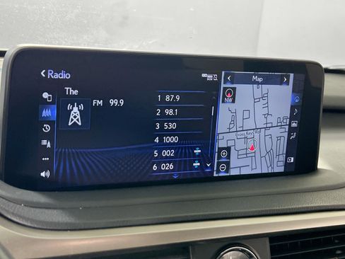 Used 2022 Lexus RX 450hL AWD w/ Premium Package image 14