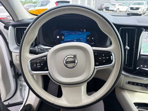 Used 2024 Volvo XC60 B5 Core w/ Protection Package Premier AWD/4WD image 9