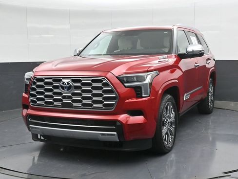 Used 2023 Toyota Sequoia Capstone image 6