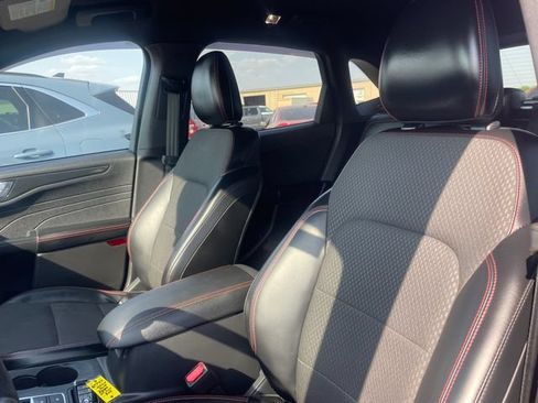 Used 2024 Ford Escape ST-Line w/ Tech Pack #1 FWD image 9