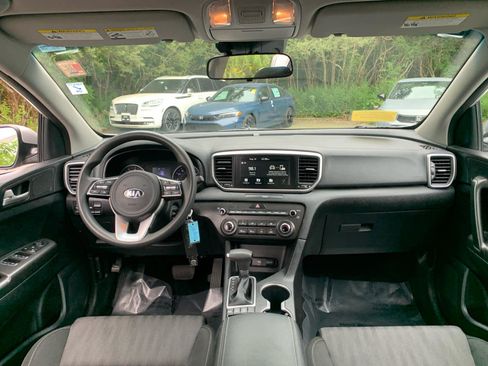 Used 2020 Kia Sportage LX image 34