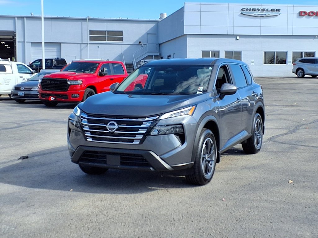 Used 2026 Nissan Rogue SV w/ Cold Weather Package AWD/4WD image 2
