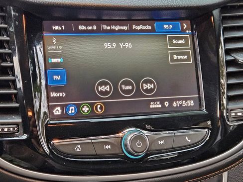 Used 2020 Chevrolet Trax LT w/ LT Convenience Package image 20