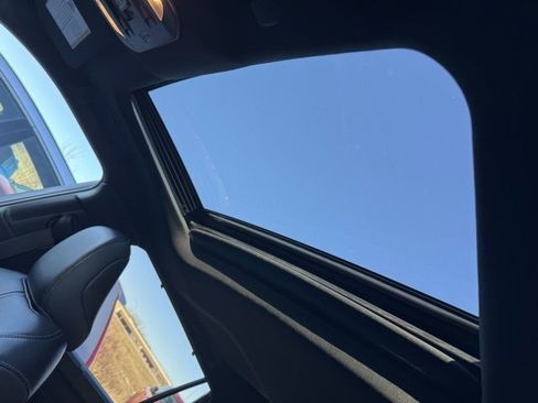 Certified 2022 Toyota Highlander XSE image 7