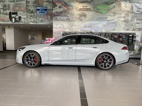 New 2026 BMW M5 w/ Executive Package image 6