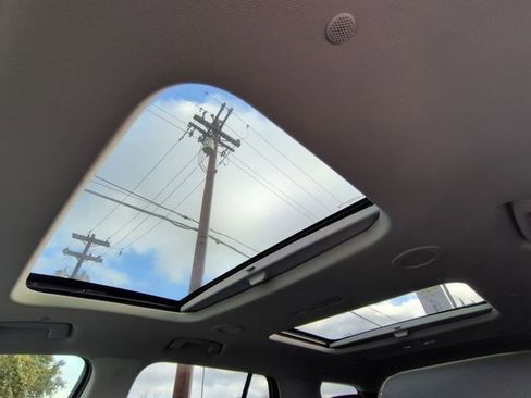 Used 2020 Chevrolet Traverse Premier w/ Redline Edition image 16