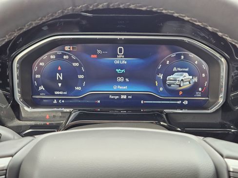 Certified 2025 Chevrolet Silverado 1500 RST w/ Convenience Package II AWD/4WD image 21