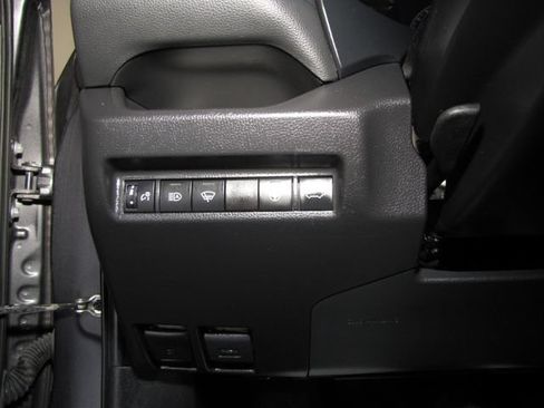 Used 2022 Toyota RAV4 TRD Off-Road AWD/4WD image 9