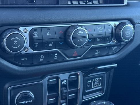 New 2026 Jeep Gladiator Mojave AWD/4WD image 19