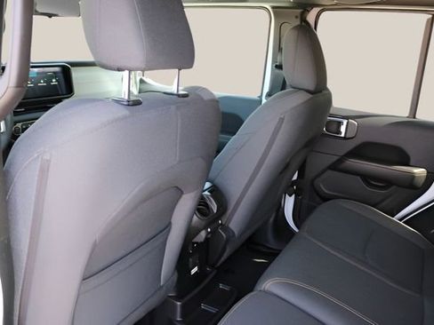Used 2025 Jeep Wrangler Sahara 4xe image 14
