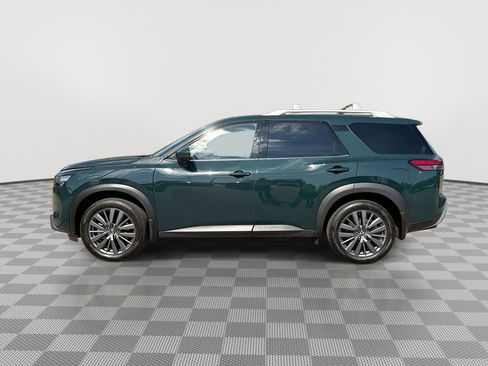 Certified 2025 Nissan Pathfinder SL w/ SL Premium Package FWD image 7
