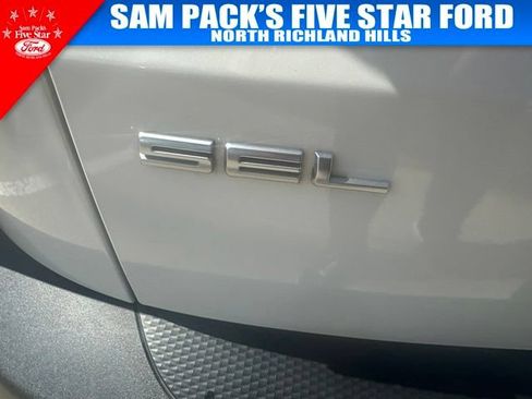 Used 2022 Ford Escape SEL w/ Technology Package FWD image 8