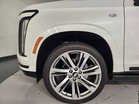 Used 2025 Cadillac Escalade Sport Platinum w/ LPO, Floor Liner Package AWD/4WD image 11