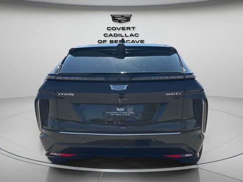 New 2026 Cadillac Lyriq Signature Luxury image 8