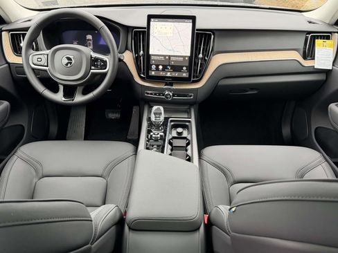 New 2026 Volvo XC60 B5 Plus image 2