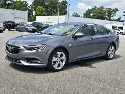Used 2020 Buick Regal Preferred FWD image 7