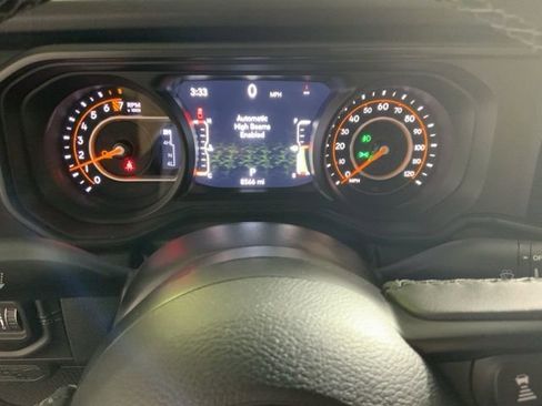 Used 2025 Jeep Gladiator Sport AWD/4WD image 21
