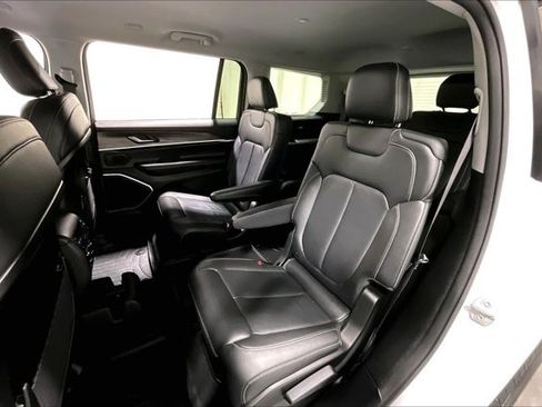 Used 2021 Jeep Grand Cherokee L Limited AWD/4WD image 26