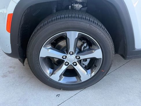 New 2026 Jeep Grand Cherokee Limited image 33