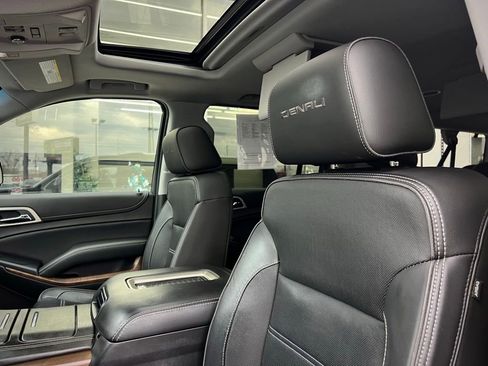 Used 2019 GMC Yukon XL Denali w/ Denali Ultimate Package image 46