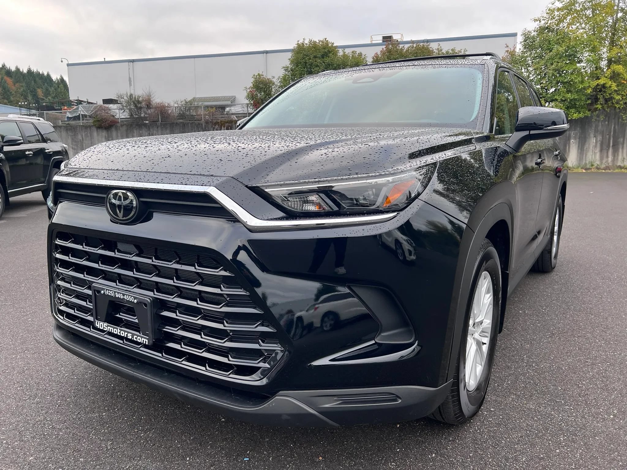 Used 2024 Toyota Grand Highlander AWD Hybrid image 3