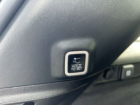 Used 2023 Jeep Grand Cherokee Overland w/ Luxury Tech Group IV image 14