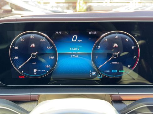 Used 2023 Mercedes-Benz Maybach GLS 600 4MATIC image 11