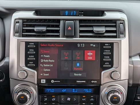 Used 2022 Toyota 4Runner Limited AWD/4WD image 28