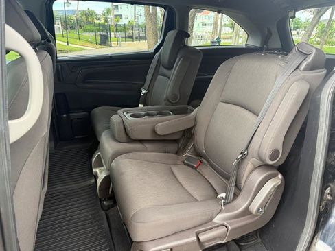 Used 2019 Honda Odyssey EX image 12