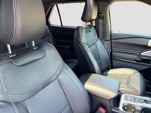 Used 2023 Ford Explorer ST w/ Equipment Group 401A AWD/4WD image 29