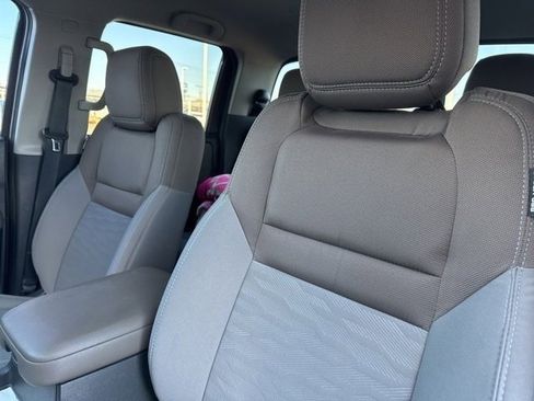 Used 2023 Nissan Frontier SV w/ SV Convenience Package image 10