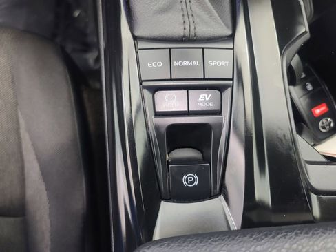 Used 2025 Toyota Camry LE image 36