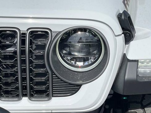 New 2026 Jeep Gladiator Rubicon AWD/4WD image 9
